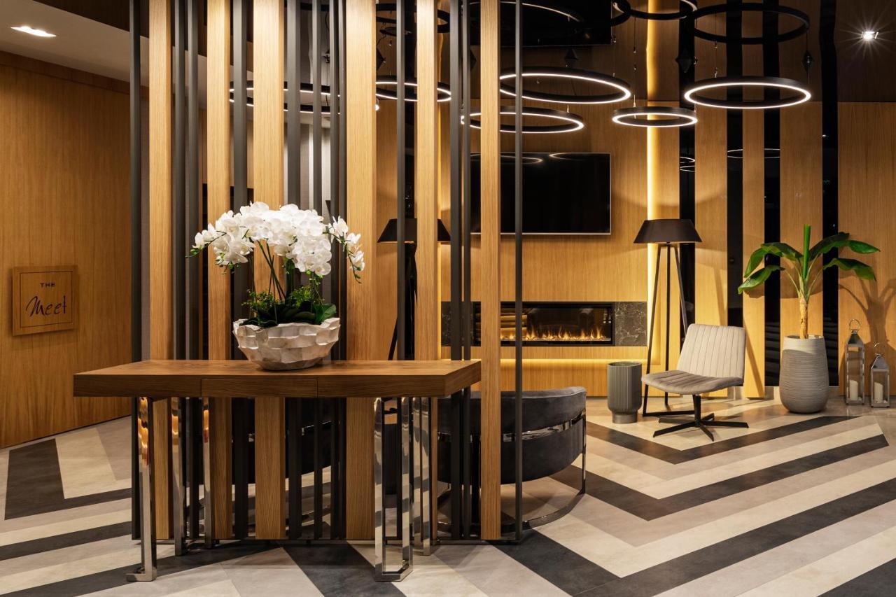-- Este Park Hotel -- Part Of Urban Chic Luxury Design Hotels - Parking & Compliments - Next To Shopping & Dining Mall Plovdiv Bagian luar foto