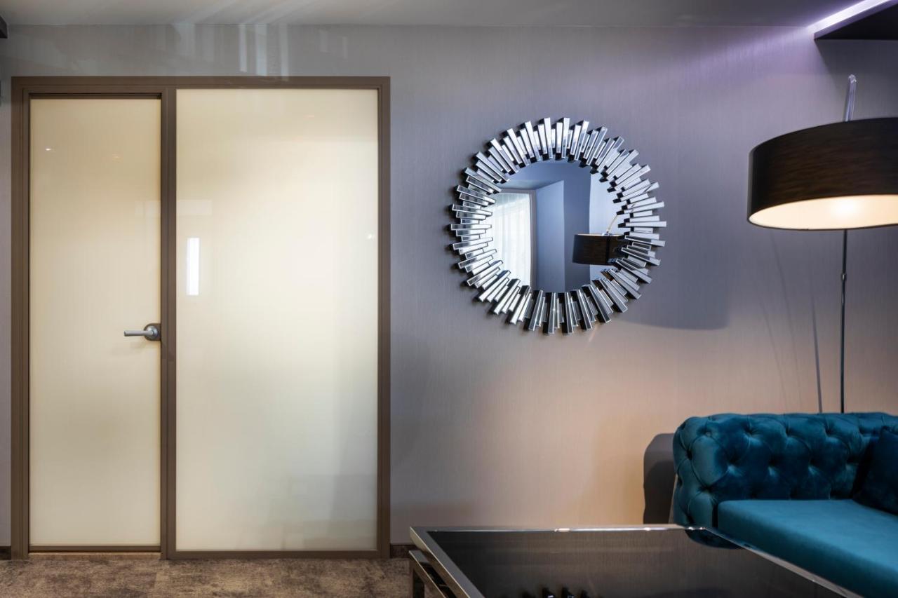 -- Este Park Hotel -- Part Of Urban Chic Luxury Design Hotels - Parking & Compliments - Next To Shopping & Dining Mall Plovdiv Bagian luar foto